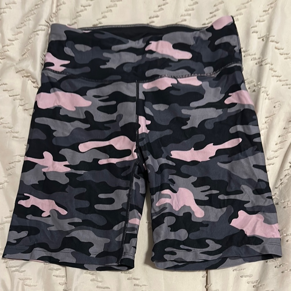 Calvin Klein Women's Camo Bike Shorts - Black, Gray, Pink